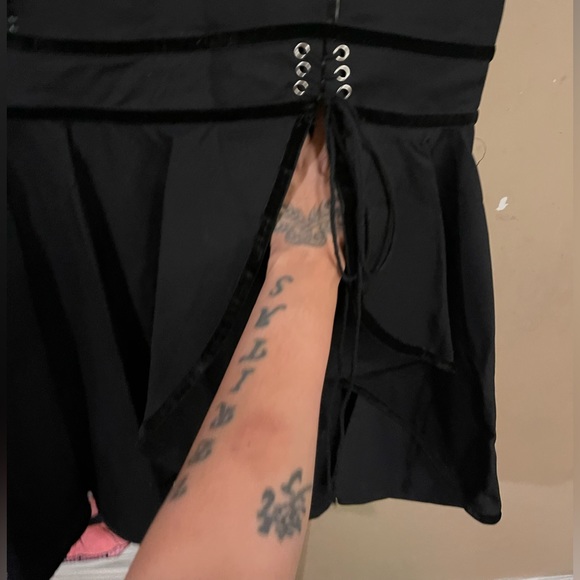 Gothic/steampunk style, side tie up slit with ruffled split, buckles on hips. - Picture 4 of 4